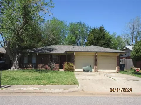 425 Meadow Dr, Edmond, OK 73003