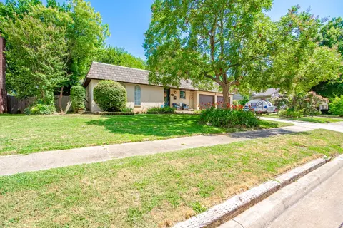 1307 Whippoorwill Dr, Norman, OK 73071