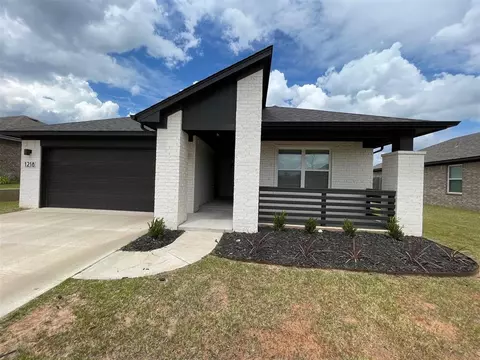 1218 Martin St, Stillwater, OK 74074