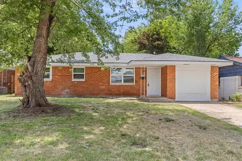 620 W Main St, Moore, OK 73160