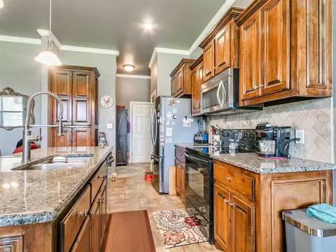 3003 Alli Cir, Chickasha, OK 73018 photo 12