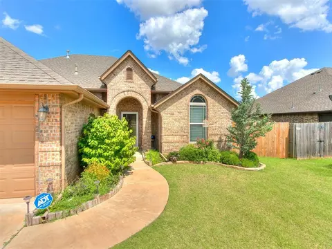 3003 Alli Cir, Chickasha, OK 73018 photo 3