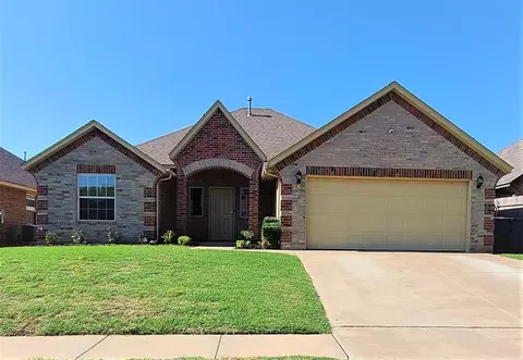 12108 SW 12th St, Yukon, OK 73099