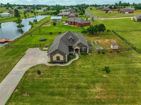 2391 Fox Ln, Blanchard, OK 73010
