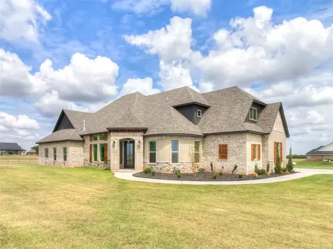 7555 NE Chesapeake Ln, Piedmont, OK 73078