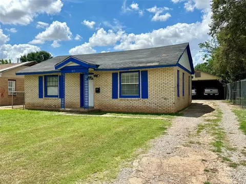 812 E Liveoak St, Altus, OK 73521 photo 3
