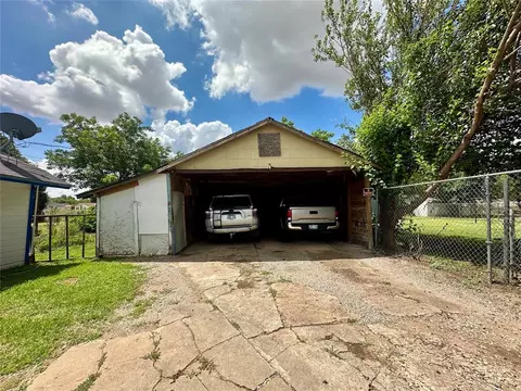 812 E Liveoak St, Altus, OK 73521 photo 16