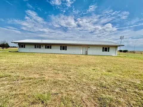 23833 E 1120 Rd, Weatherford, OK 73096