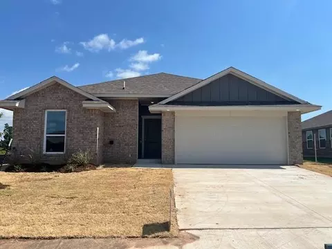 913 Dusky Valley Ln, Chickasha, OK 73018