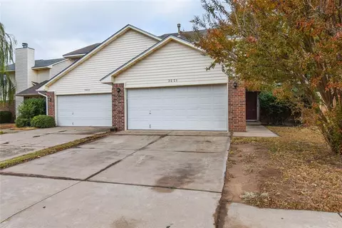 3221 Barley Ct, Norman, OK 73072