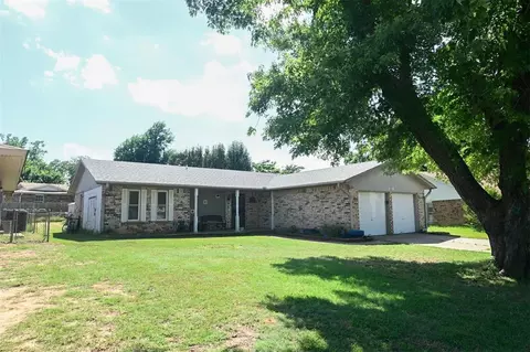 309 Jarman Cir, Mcloud, OK 74851