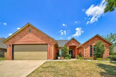 10915 Blue Sky Dr, Midwest City, OK 73130