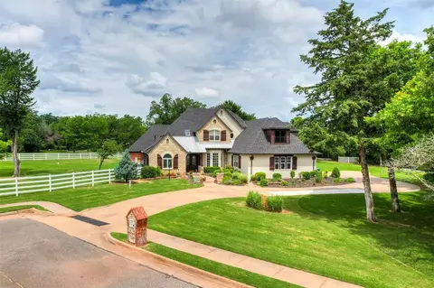 4001 Derby Run Dr, Edmond, OK 73034