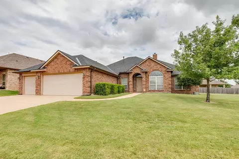 9101 NW 86th St, Yukon, OK 73099