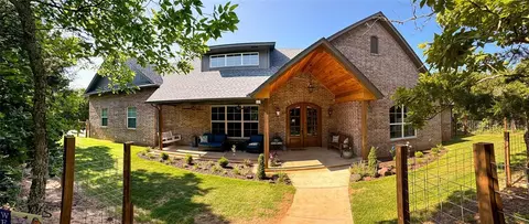 12323 Red Bud Dr, Norman, OK 73026