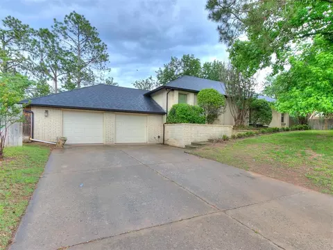 2115 Martingale Dr, Norman, OK 73072