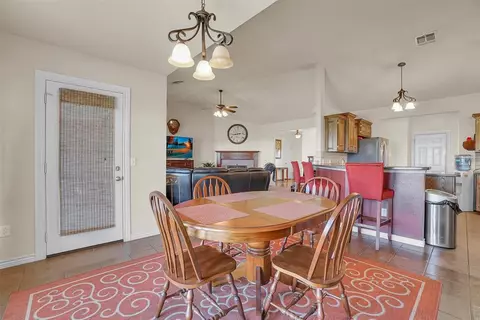 1817 Hunter Pointe Cir, Altus, OK 73521 photo 11