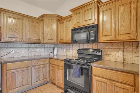 1817 Hunter Pointe Cir, Altus, OK 73521 photo 14