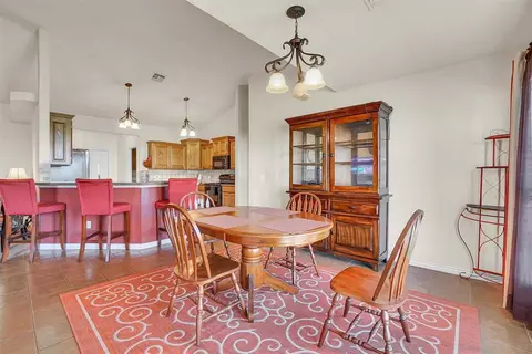 1817 Hunter Pointe Cir, Altus, OK 73521 photo 12