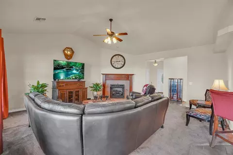 1817 Hunter Pointe Cir, Altus, OK 73521 photo 7