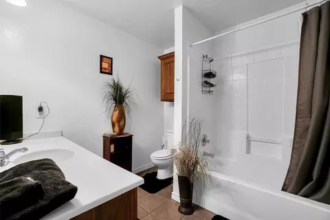 1817 Hunter Pointe Cir, Altus, OK 73521 photo 25