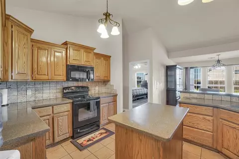 1817 Hunter Pointe Cir, Altus, OK 73521 photo 15