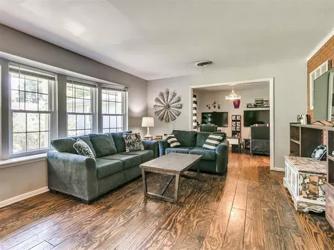 909 E Mockingbird Dr, Guthrie, OK 73044 photo 8