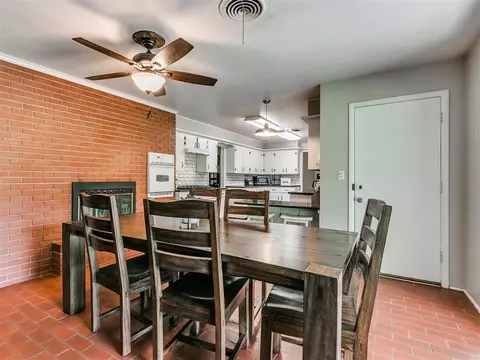 909 E Mockingbird Dr, Guthrie, OK 73044 photo 21