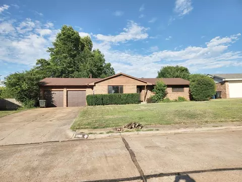 3408 Pleasant Dr, Midwest City, OK 73110