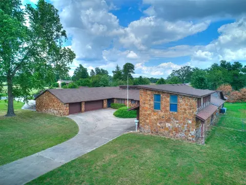 5074 N Luther Rd, Harrah, OK 73045