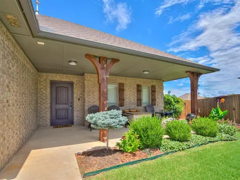 20535 Creekside, Harrah, OK 73045 photo 3