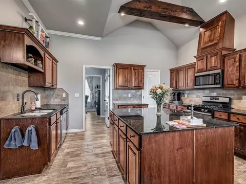 20535 Creekside, Harrah, OK 73045 photo 8