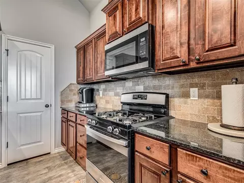 20535 Creekside, Harrah, OK 73045 photo 11