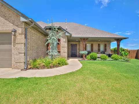 20535 Creekside, Harrah, OK 73045 photo 2