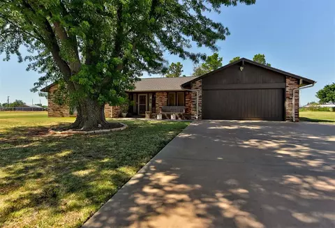 22109 Rickasha Dr, Edmond, OK 73025