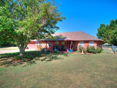 313 Morningside Dr, Noble, OK 73068