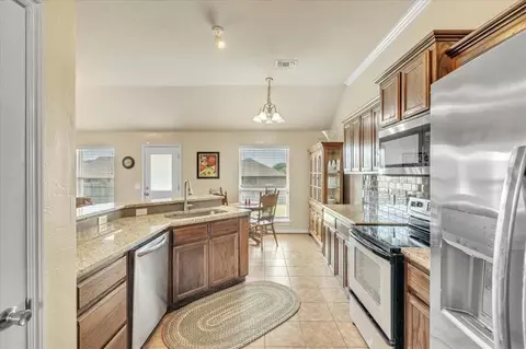 4500 Eagle Owl Dr, Norman, OK 73072 photo 9
