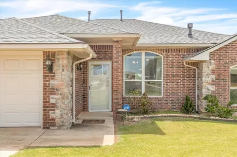 4500 Eagle Owl Dr, Norman, OK 73072 photo 3