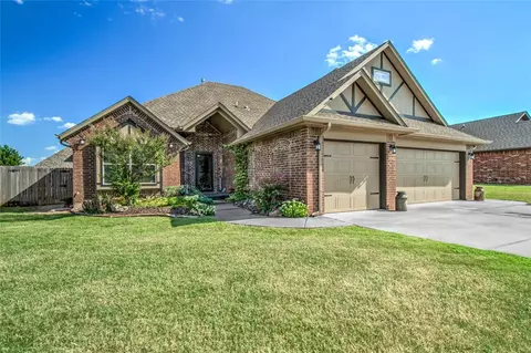 11724 SW 21st St, Yukon, OK 73099