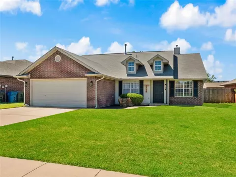 1716 Brittany Ln, Edmond, OK 73003