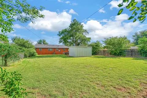 820 E Sycamore Ave, Altus, OK 73521 photo 24