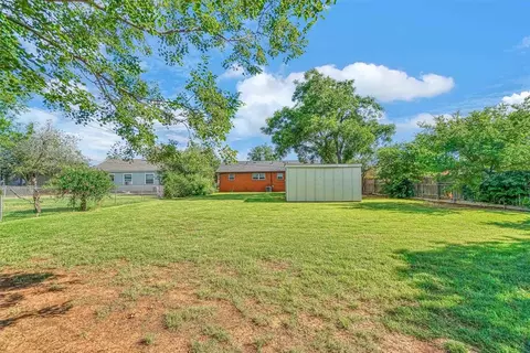 820 E Sycamore Ave, Altus, OK 73521 photo 25