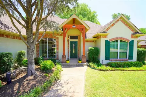 11804 Sorrento Ln, Oklahoma City, OK 73170