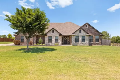 10415 Joseph Way, Yukon, OK 73099