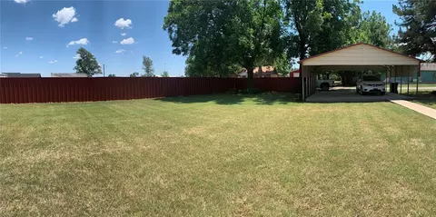 610 N 3rd St, Mountain View, OK 73062 photo 7
