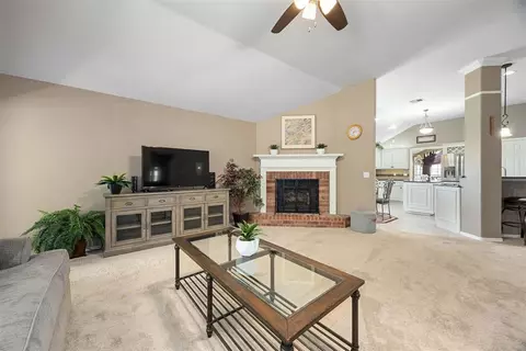 2104 Fair Meadow Dr, Edmond, OK 73003 photo 9