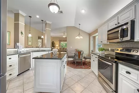 2104 Fair Meadow Dr, Edmond, OK 73003 photo 13