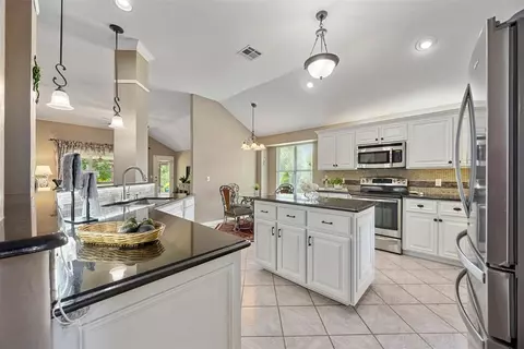 2104 Fair Meadow Dr, Edmond, OK 73003 photo 14