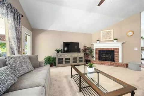 2104 Fair Meadow Dr, Edmond, OK 73003 photo 8