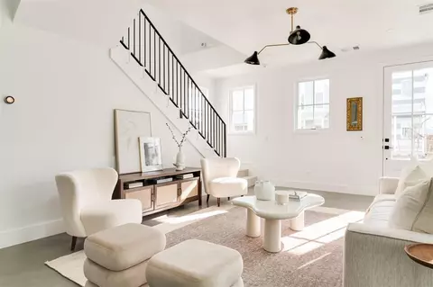 990 Hangar Dr, Oklahoma City, OK 73108